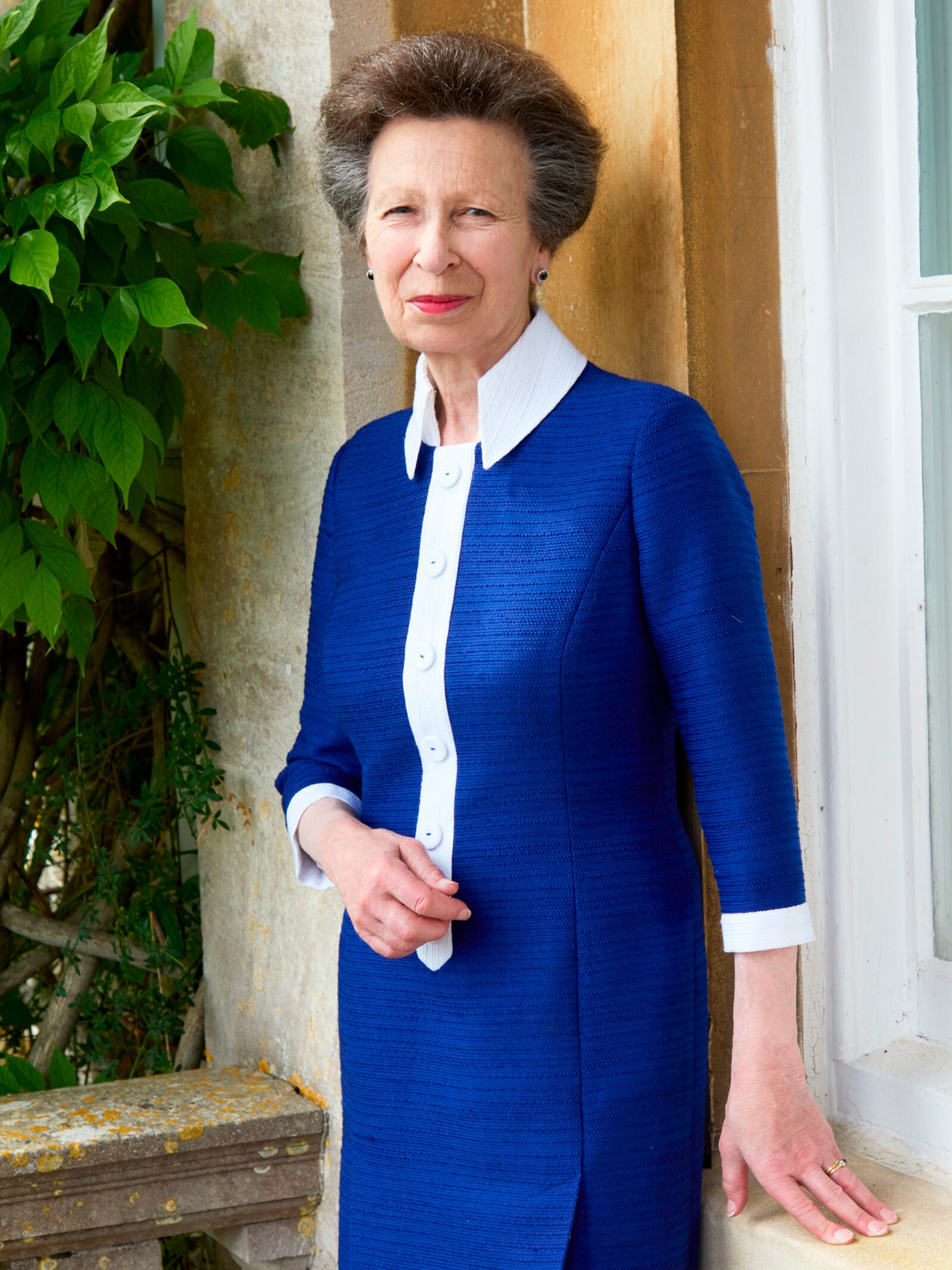 Принцесса Анна отметила 75-летие новым портретом