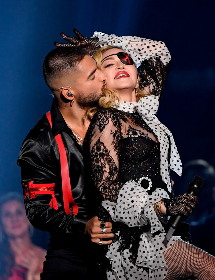 Мадонна сблизилась с 29-летним колумбийским певцом Малумой