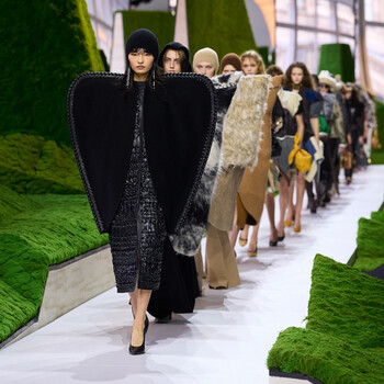 Новый фольклор Louis Vuitton осень-2026: как Николя Жескьер искал связь между культурами