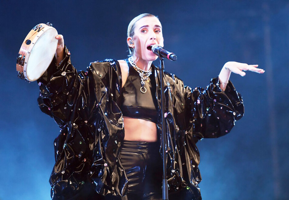 Ликке Ли выступает на сцене во время 4-го дня фестиваля Primavera Sound Festival в Parc del Forum 2 июня 2018 года в Барселоне, Испания