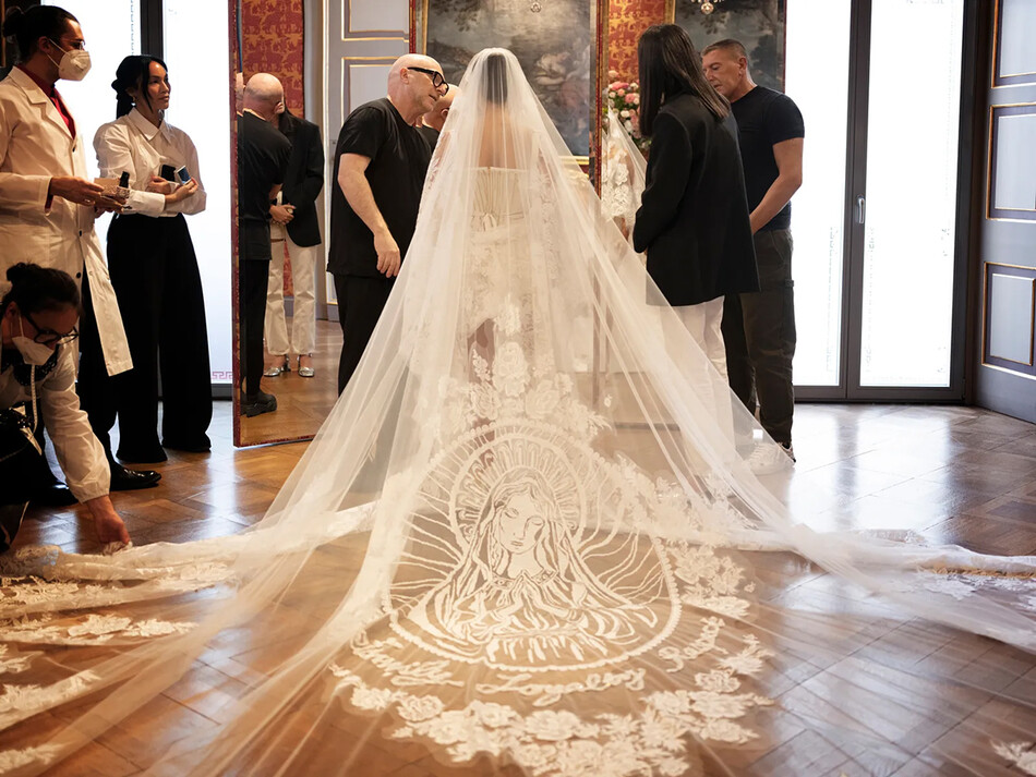 Свадебное платье&nbsp;Кортни Кардашьян от&nbsp;Dolce &amp; Gabbana