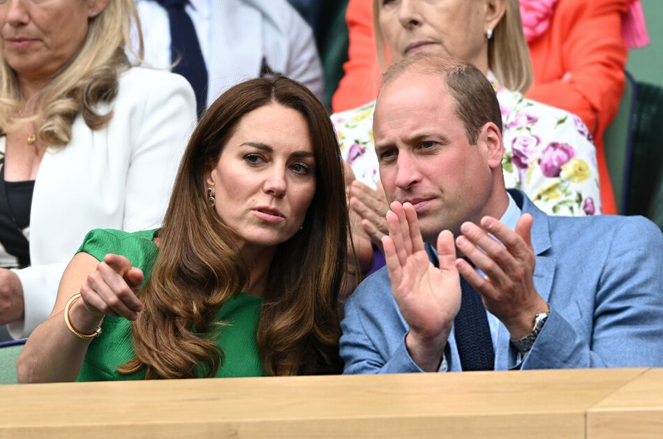 Принц Уильям, герцог Кембриджский и Кэтрин, герцогиня Кембриджская присутствуют на 12-м дне чемпионата Уимблдона по теннису во всеанглийском клубе по лужайке и крокету 10 июля 2021 года в Лондоне, Англия