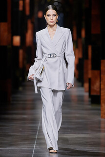 Fendi весна-лето 2022 / Fendi Spring 2022 Ready-to-Wear collection