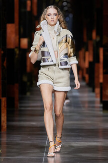 Fendi весна-лето 2022 / Fendi Spring 2022 Ready-to-Wear collection