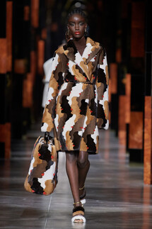 Fendi весна-лето 2022 / Fendi Spring 2022 Ready-to-Wear collection
