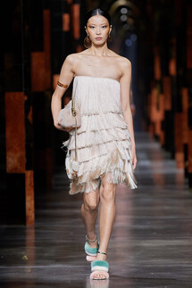 Fendi весна-лето 2022 / Fendi Spring 2022 Ready-to-Wear collection