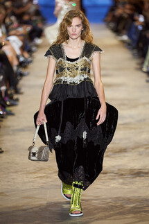 Louis Vuitton весна-лето 2022 / Louis Vuitton Spring 2022 Ready-to-Wear collection