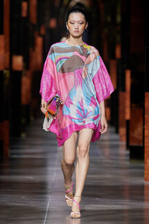 Fendi весна-лето 2022 / Fendi Spring 2022 Ready-to-Wear collection