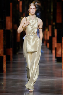 Fendi весна-лето 2022 / Fendi Spring 2022 Ready-to-Wear collection