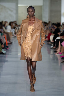 Max Mara весна-лето 2022 / Max Mara Spring 2022 Ready-to-Wear collection