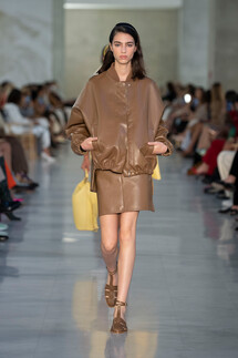 Max Mara весна-лето 2022 / Max Mara Spring 2022 Ready-to-Wear collection