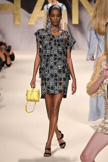 Chanel весна-лето 2022 / Chanel Spring 2022 Ready-to-Wear collection
