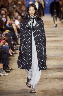 Louis Vuitton весна-лето 2022 / Louis Vuitton Spring 2022 Ready-to-Wear collection