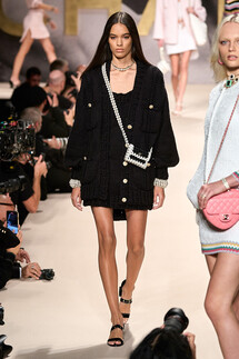 Chanel весна-лето 2022 / Chanel Spring 2022 Ready-to-Wear collection