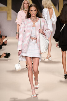 Chanel весна-лето 2022 / Chanel Spring 2022 Ready-to-Wear collection