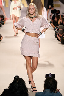 Chanel весна-лето 2022 / Chanel Spring 2022 Ready-to-Wear collection