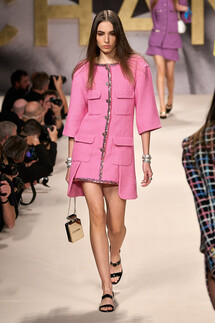 Chanel весна-лето 2022 / Chanel Spring 2022 Ready-to-Wear collection
