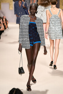 Chanel весна-лето 2022 / Chanel Spring 2022 Ready-to-Wear collection
