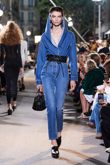 Alaia весна-лето 2022 / Alaia Spring 2022