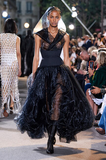 Alaia весна-лето 2022 / Alaia Spring 2022