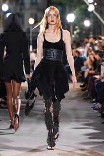 Alaia весна-лето 2022 / Alaia Spring 2022