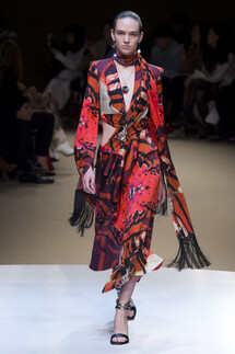 Alexander McQueen Fall 2018 Ready-to-Wear , Александр Маккуин осень зима 2018 , Fashion show , неделя моды в Париже , PFW , Mainstyles