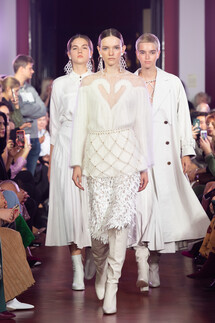 Alena Akhmadullina Spring 2020 / Alena Akhmadullina весна-лето 2020 / Неделя моды: Москва