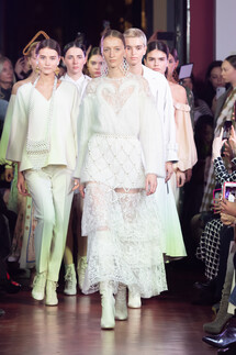 Alena Akhmadullina Spring 2020 / Alena Akhmadullina весна-лето 2020 / Неделя моды: Москва