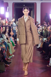 Alena Akhmadullina Spring 2020 / Alena Akhmadullina весна-лето 2020 / Неделя моды: Москва