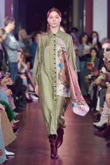 Alena Akhmadullina Spring 2020 / Alena Akhmadullina весна-лето 2020 / Неделя моды: Москва