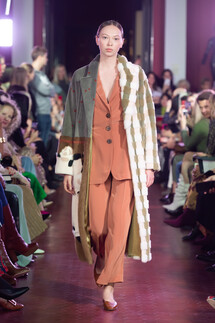 Alena Akhmadullina Spring 2020 / Alena Akhmadullina весна-лето 2020 / Неделя моды: Москва