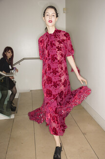 Backstage collections Erdem Fall 2018 Ready-to-Wear , Backstage коллекции Эрдем осень зима 2018 , Fashion show , неделя моды в Лондане , LFW , Mainstyles