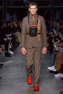 Burberry Fall 2019 Ready-to-Wear / Burberry осень 2019 / Неделя моды: Лондон