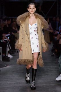 Burberry Fall 2019 Ready-to-Wear / Burberry осень 2019 / Неделя моды: Лондон