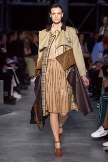 Burberry Fall 2019 Ready-to-Wear / Burberry осень 2019 / Неделя моды: Лондон