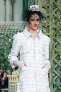 Details Chanel spring 2018 couture Paris PFW коллекция 2018 Детали коллекции Шанель кутюр лето 2018 неделя высокой моды в Париже Mainstyles