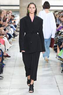 Christian Wijnants Spring 2019 PFW / Christian Wijnants весна-лето 2019 Неделя моды в Париже