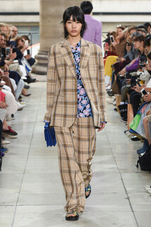 Christian Wijnants Spring 2019 PFW / Christian Wijnants весна-лето 2019 Неделя моды в Париже