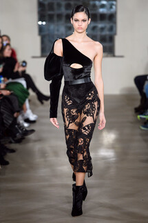 David Koma Fall 2019 Ready-to-Wear / Burberry осень 2019 / Неделя моды: Лондон