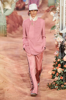 Dior Men весна-лето 2022 мужская коллекция / Dior Men Spring 2022 Menswear