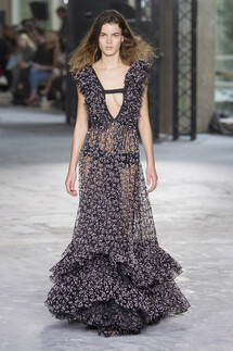Giambattista Valli SPRING/SUMMER 2018 READY-TO-WEAR Giambattista Valli  весна-лето 2018