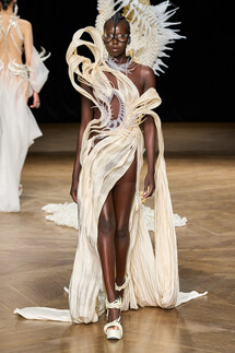 Iris van Herpen Couture коллекция осень 2022 / Iris van Herpen Couture Fall 2022