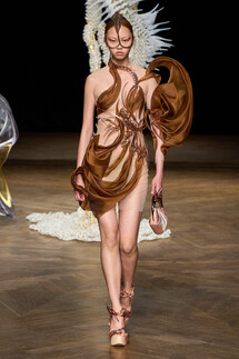 Iris van Herpen Couture коллекция осень 2022 / Iris van Herpen Couture Fall 2022