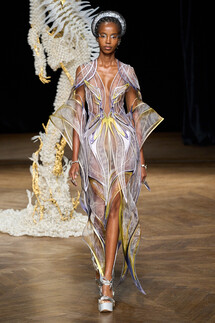 Iris van Herpen Couture коллекция осень 2022 / Iris van Herpen Couture Fall 2022