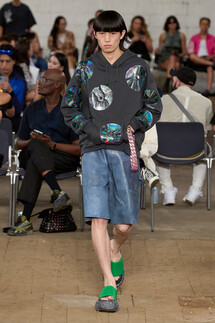 JW Anderson Menswear Spring 2023 / JW Anderson мужская коллекция весна-лето 2023