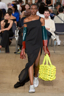 JW Anderson Menswear Spring 2023 / JW Anderson мужская коллекция весна-лето 2023