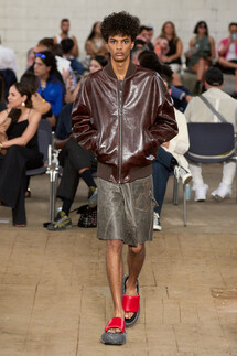 JW Anderson Menswear Spring 2023 / JW Anderson мужская коллекция весна-лето 2023