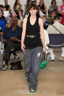 JW Anderson Menswear Spring 2023 / JW Anderson мужская коллекция весна-лето 2023