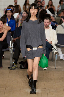 JW Anderson Menswear Spring 2023 / JW Anderson мужская коллекция весна-лето 2023