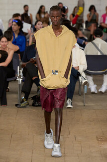 JW Anderson Menswear Spring 2023 / JW Anderson мужская коллекция весна-лето 2023